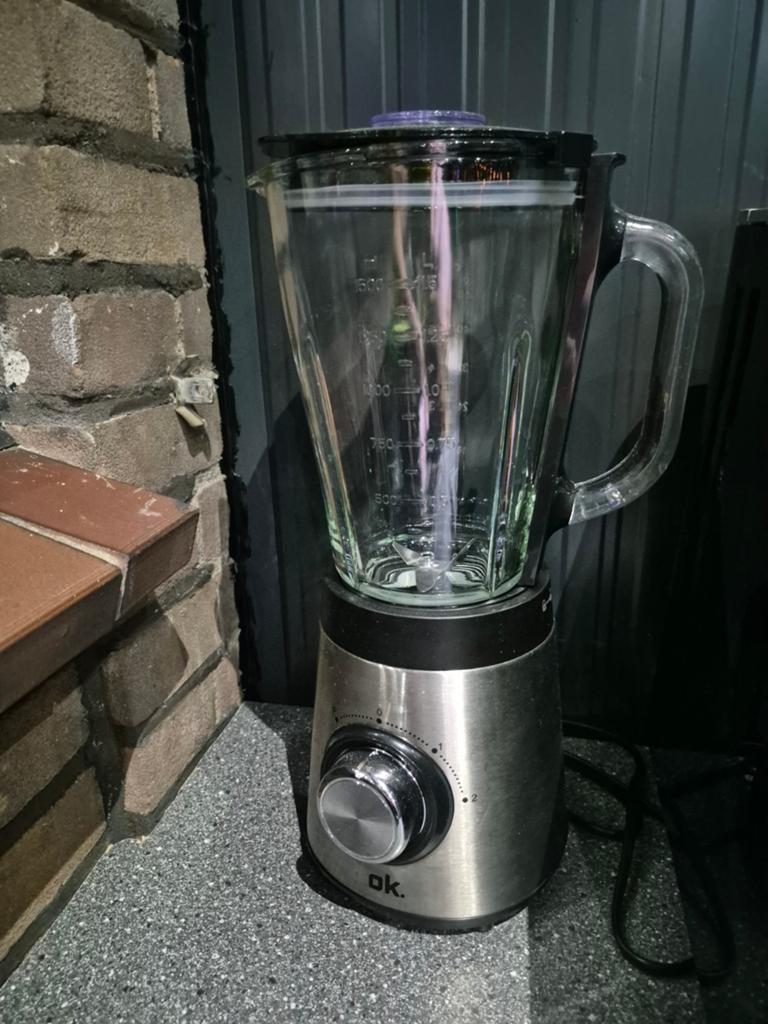 OK. Blender met glazen kan - Zo goed als nieuw, Ophalen of Verzenden, Zo goed als nieuw, Blender