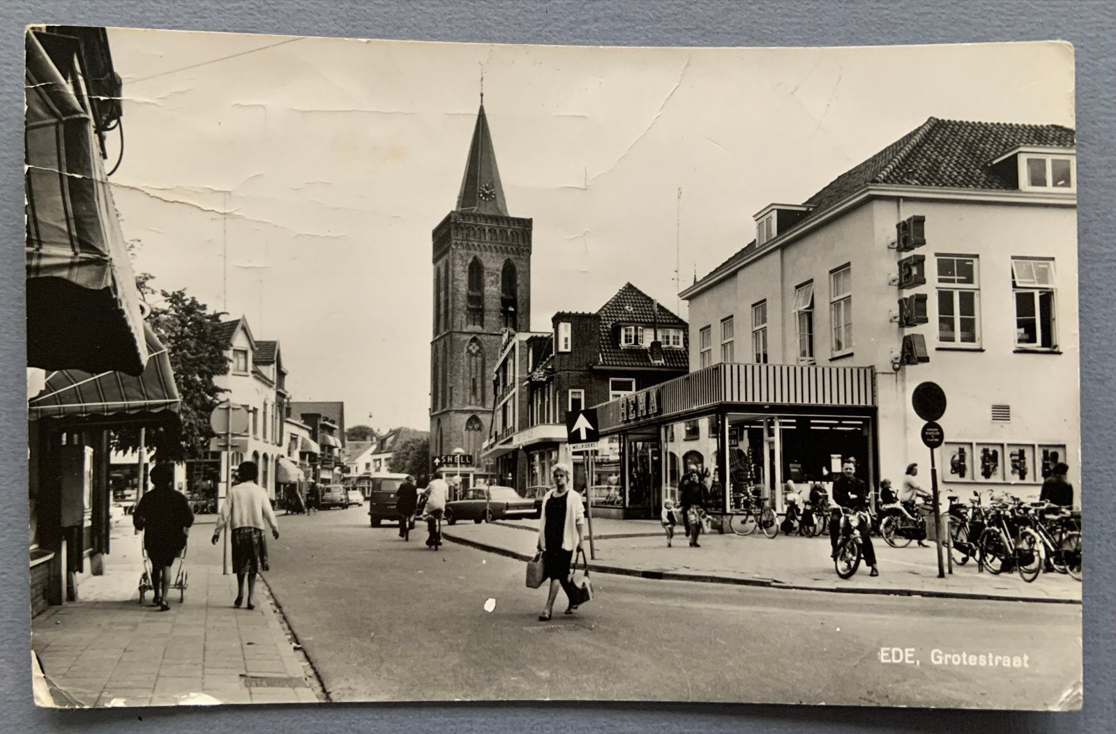 Ede, Grotestraat met kerk, Verzamelen, Verzenden, 1960 tot 1980, Gelopen, Gelderland