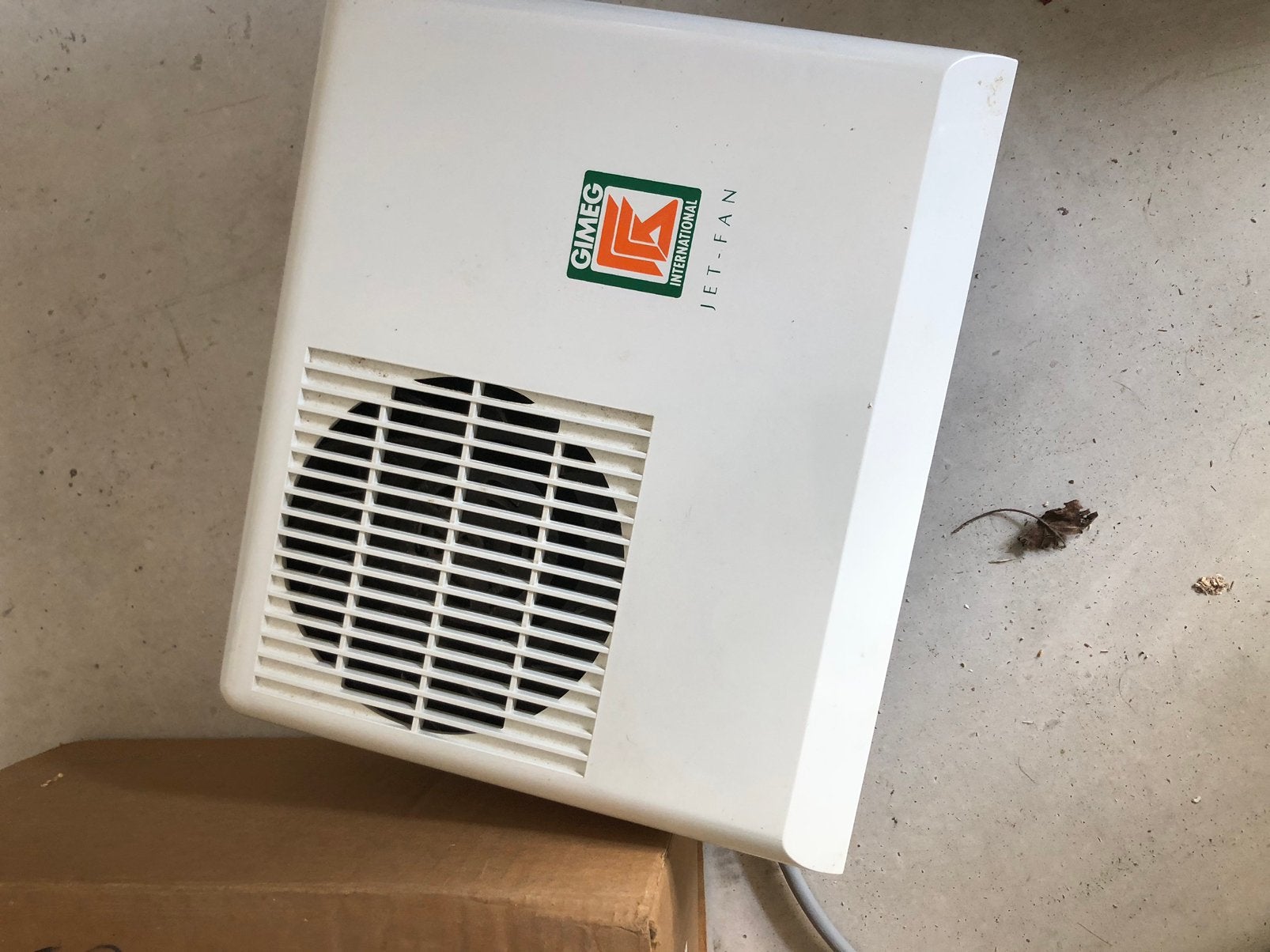 Ventilator / heater speciaal voor de caravan 600 watt, Witgoed en Apparatuur, Airco's, Ophalen, Tafel- of Grondventilator, Minder dan 60 m³
