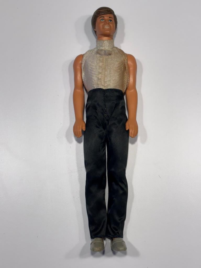 Vintage Ken pop met kapotte broek - zie foto, Ophalen of Verzenden, Zo goed als nieuw, Pop