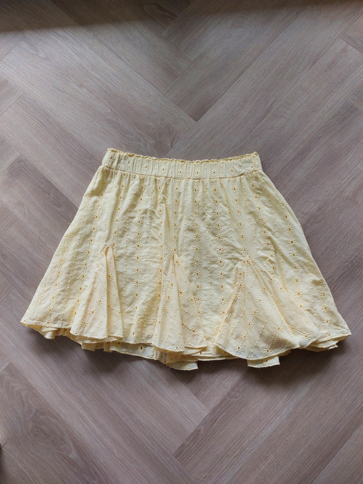 ZACHT GEEL ZOMERROKJE MAAT M, Kleding | Dames, Rokken, Maat 38/40 (M), Geel, Ophalen of Verzenden, Zo goed als nieuw