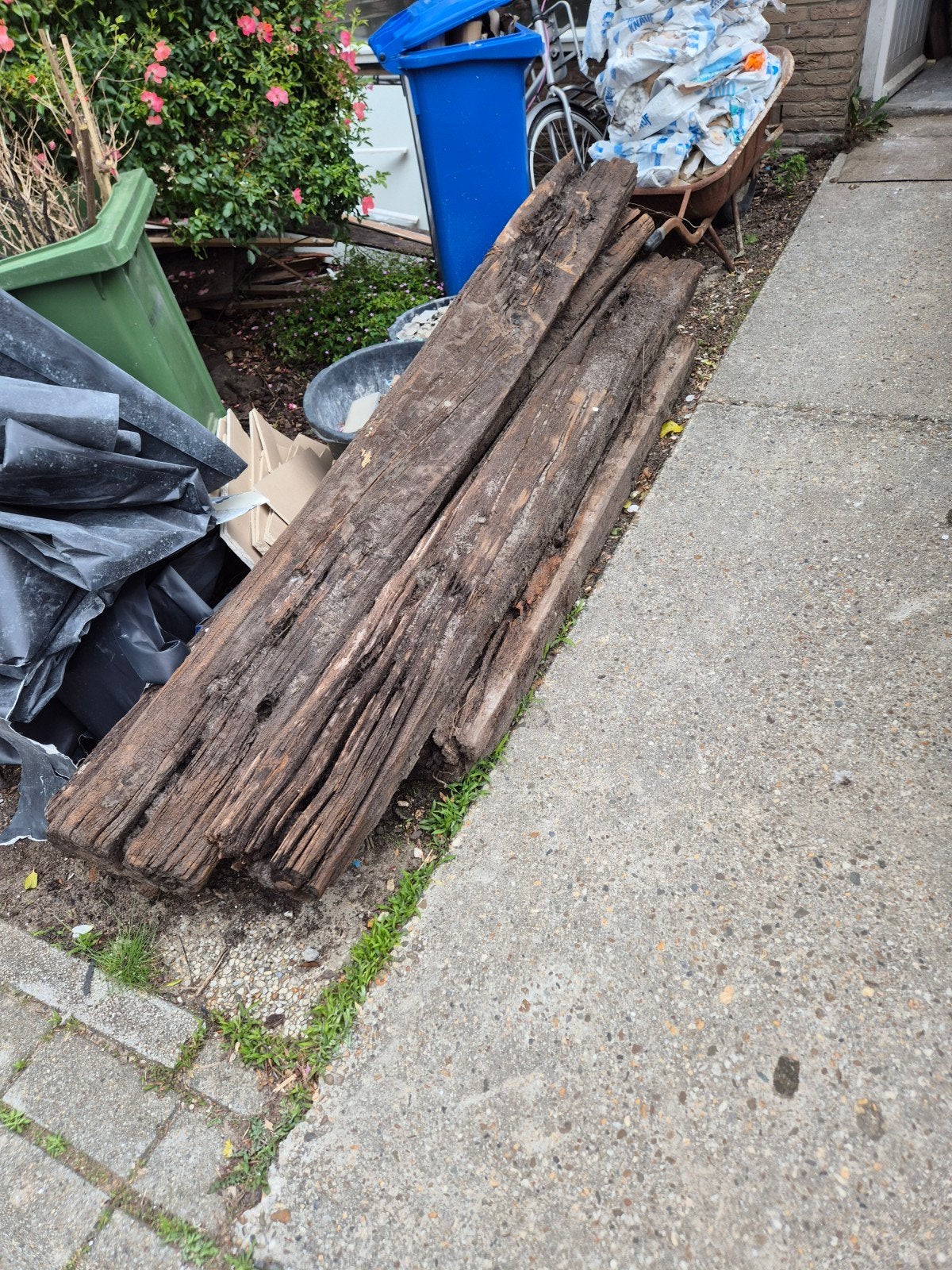 4 gebruikte bielzen voor tuin of decoratie, Gebruikt, Biels, Ophalen of Verzenden, Minder dan 25 cm