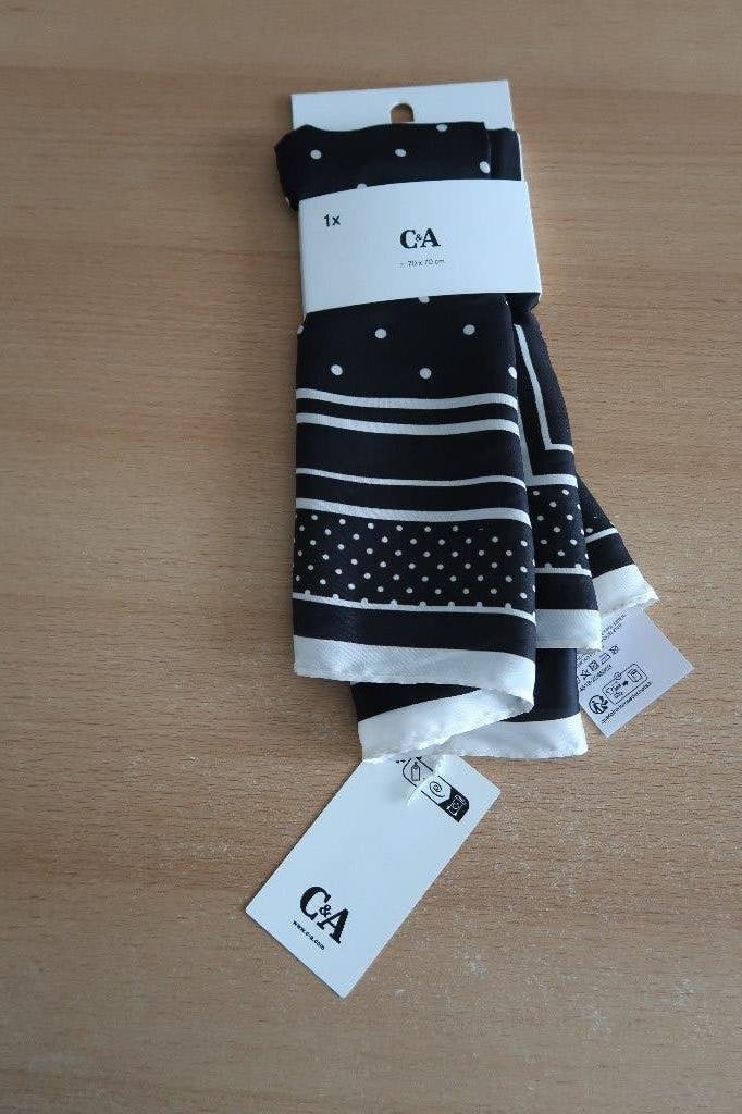 Nieuw sjaaltje zwart met stippen en strepen, Maat 38/40 (M), Nieuw, Ophalen of Verzenden, Sjaal