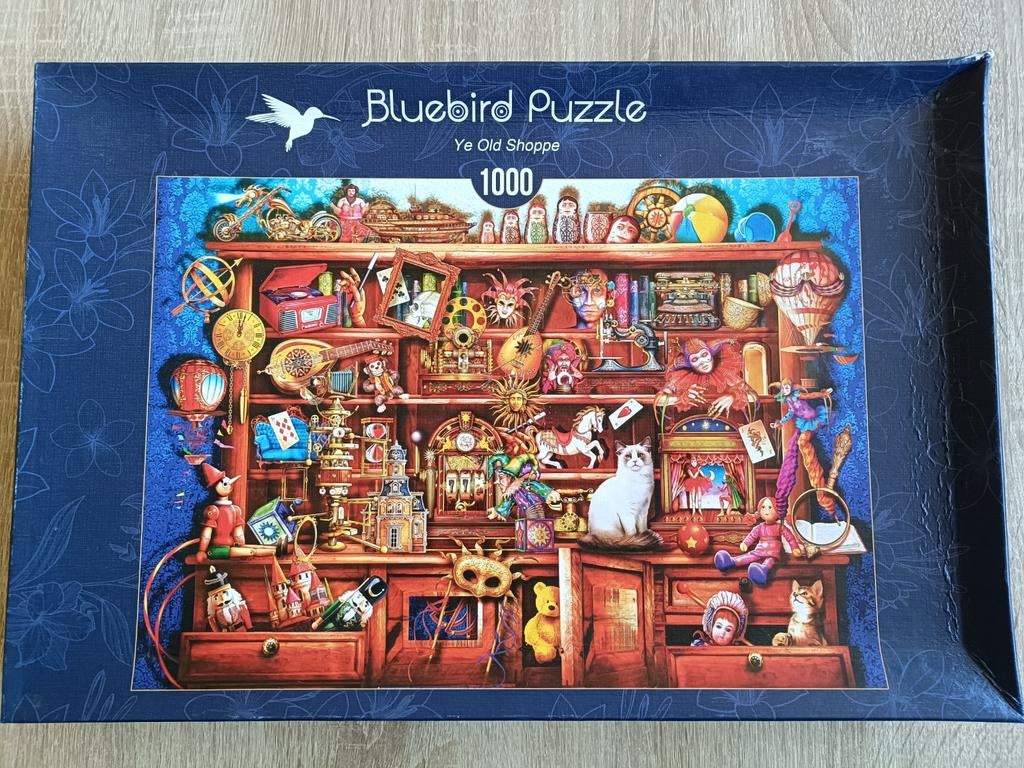 Puzzel Ye Old Shoppe, 1000 stukjes Bluebird, Ophalen of Verzenden, 500 t/m 1500 stukjes, Zo goed als nieuw, Legpuzzel