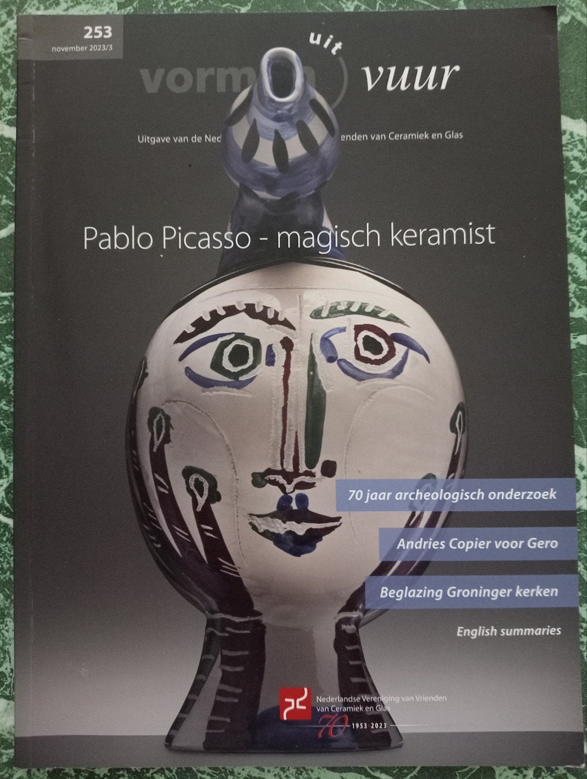 Vorm uit Vuur - Pablo Picasso magisch keramist, Boeken, Ophalen of Verzenden, Zo goed als nieuw, Overige typen