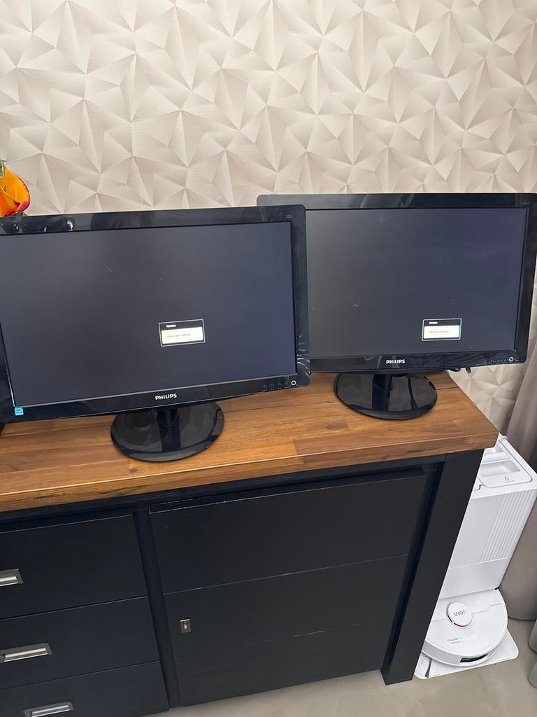 2x Philips monitoren - Ideaal voor te gamen of thuiswerk, IPS, Full HD, Ophalen of Verzenden, Zo goed als nieuw
