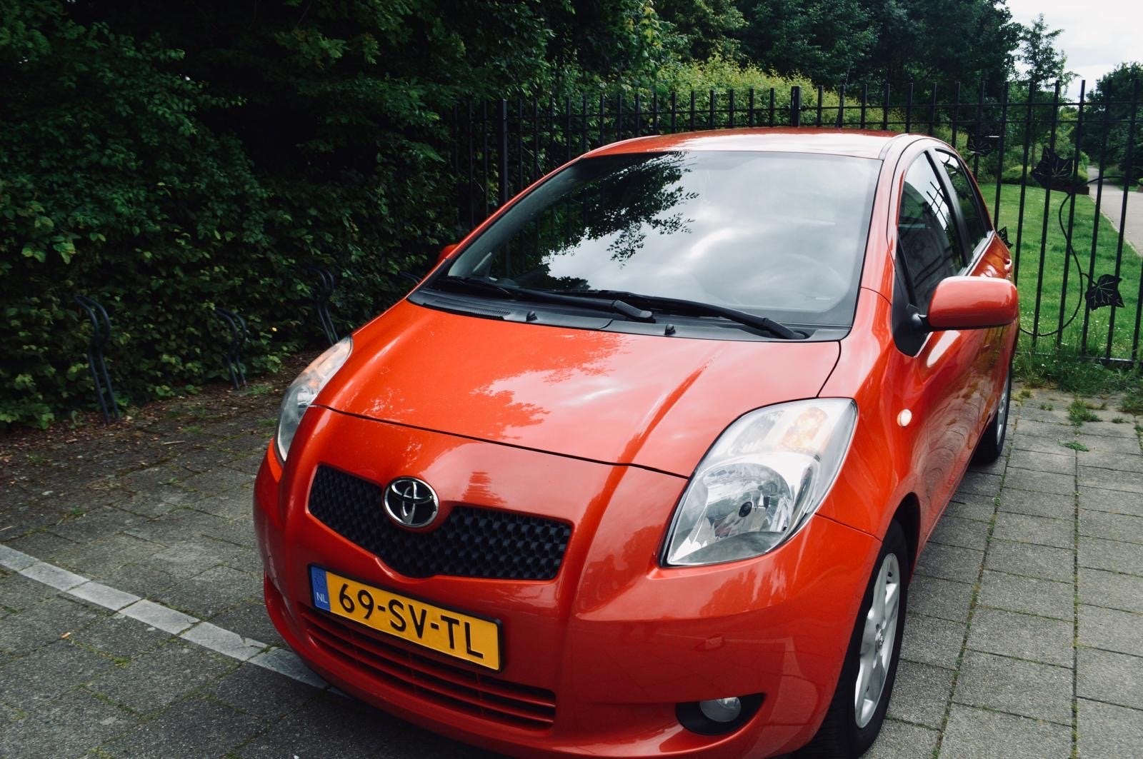 Toyota Yaris 1.3 16V Vvt-i 5DR SOL MMT 2006, Auto's, Stof, 40 €/maand, Origineel Nederlands, Automatische klimaatregeling