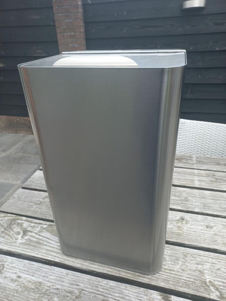 Metalen prullenbak - 32x32x55cm - Prima staat, Huis en Inrichting, 40 liter of meer, Ophalen, Zo goed als nieuw, Metaal