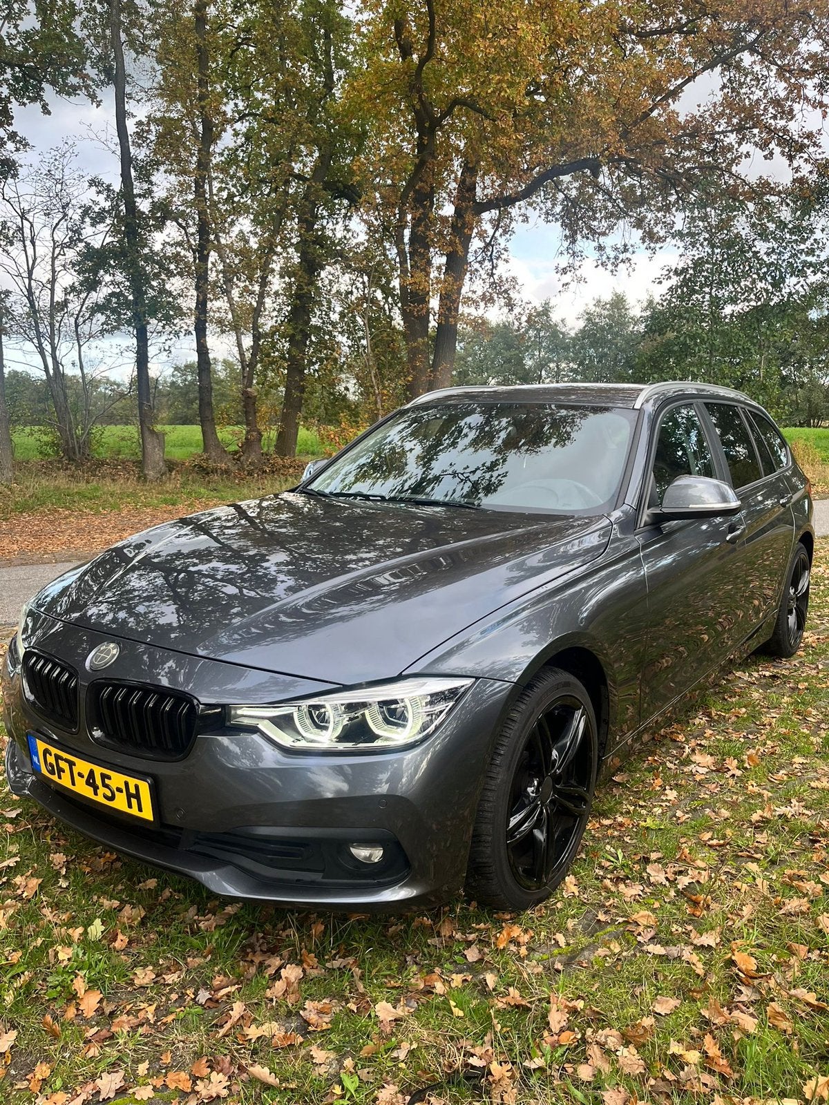 Prachtige BMW 318d TOURING 200pK  AUT/TREKHAAK/NW.APK  2018, Auto's, BMW, Automaat, 745 kg, Euro 6, 4 cilinders