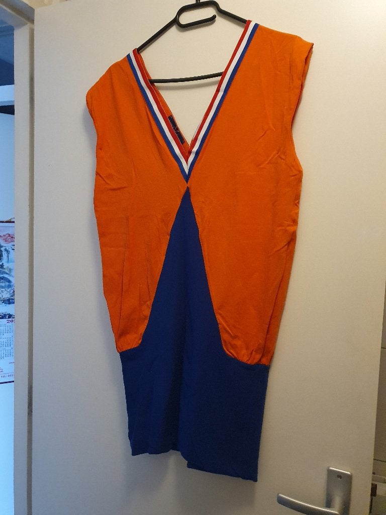 twee leuk voetbal jurkjes een is van Bavaria, Maat 38/40 (M), Overige kleuren, Nieuw, Ophalen of Verzenden