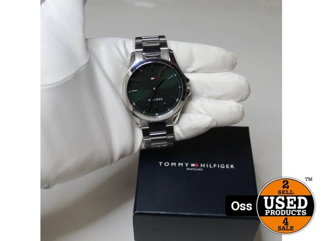 Tommy Hilfiger | Bruce | 1710672 | Groen, Tommy Hilfiger, Zo goed als nieuw, Support@tommyhilfiger.com, 601 W. 26th Street
New York, NY 10001
USA