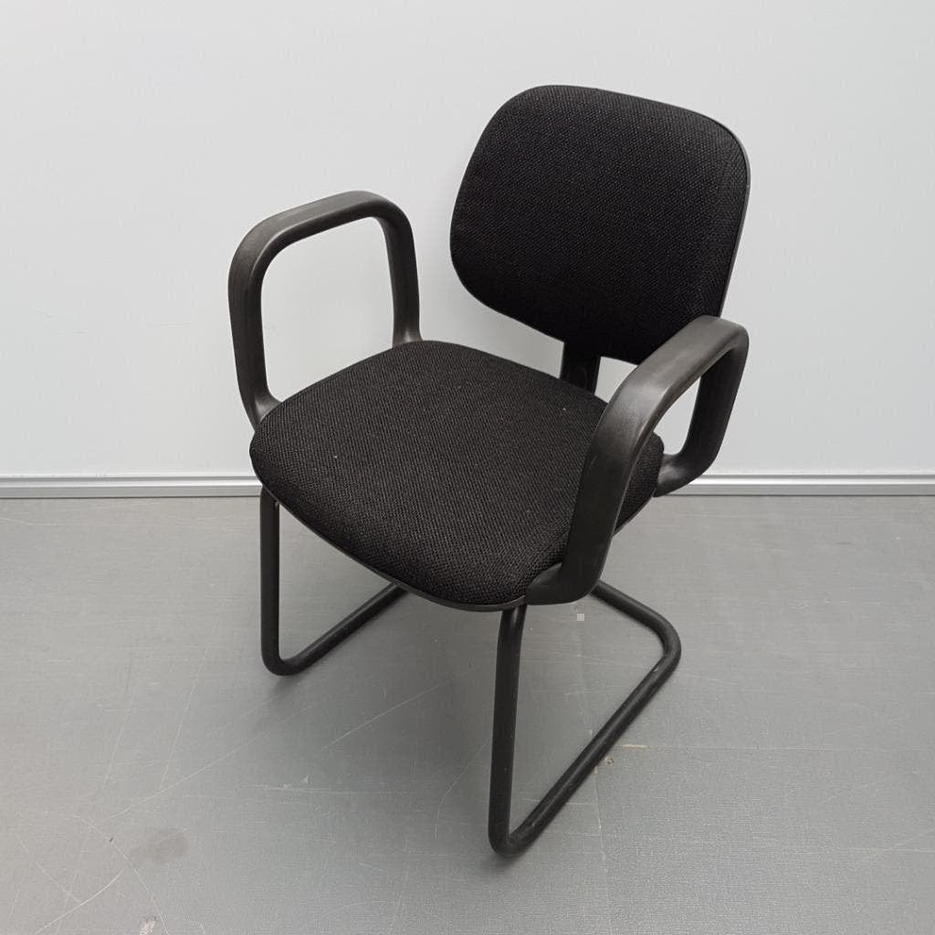 AHREND CIRKEL retro stoelen, vergaderstoel met nieuwe stof, Ophalen, Gebruikt, Twee, Zwart