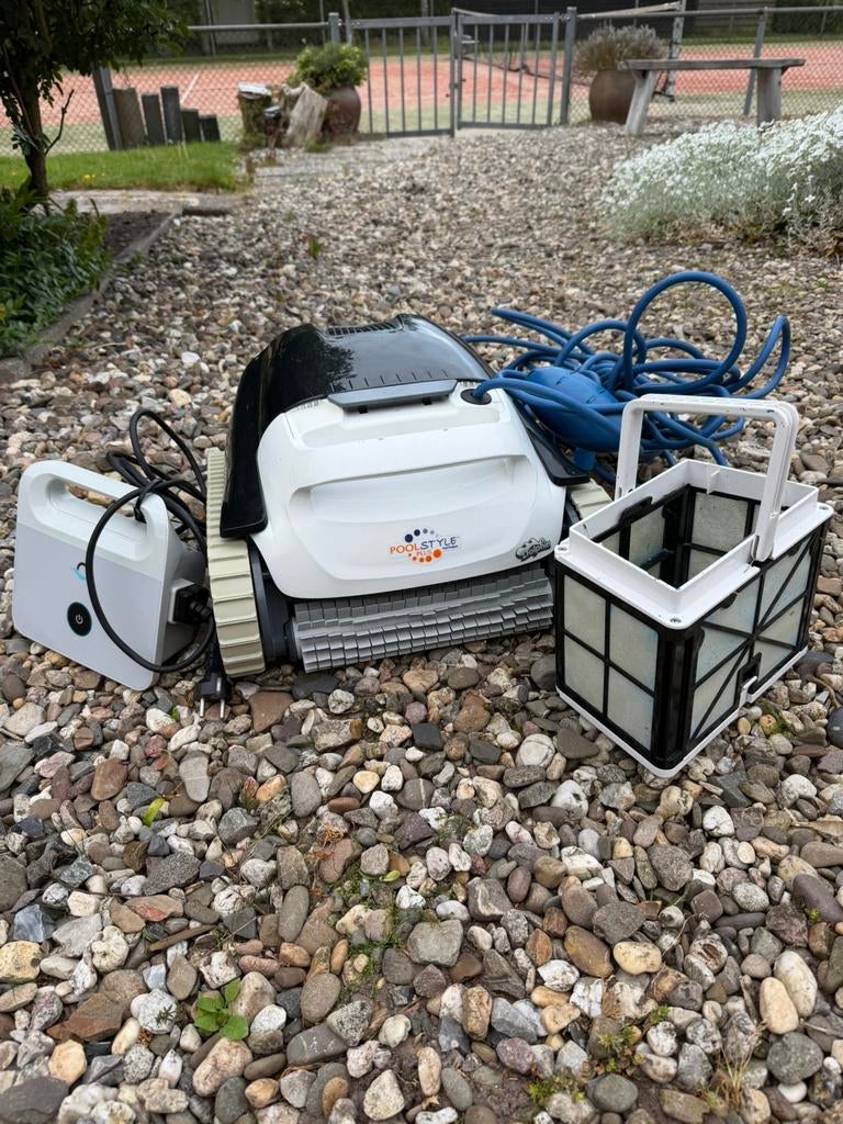 Dolphin zwembadrobot zwembad reiniger zwembad robot zuiger, Ophalen, Zo goed als nieuw