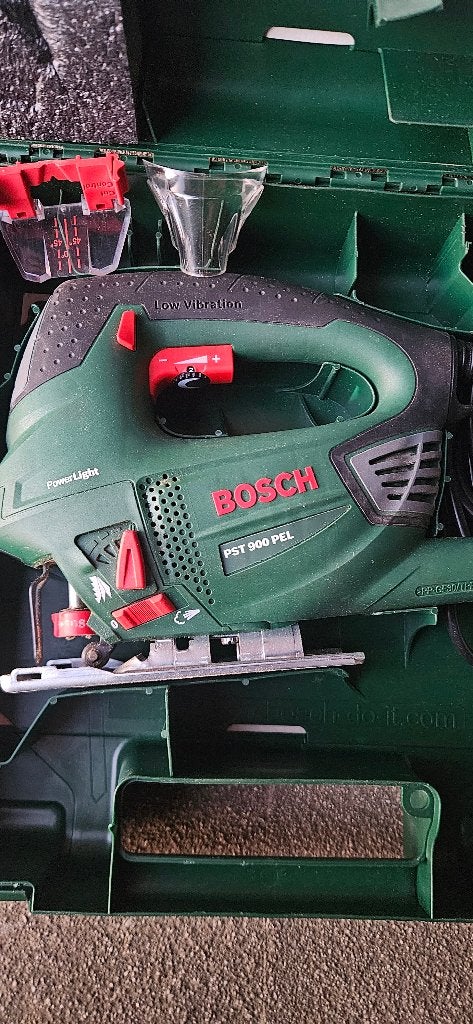 Bosch PST 900 PEL decoupeerzaag - compleet in koffer, Decoupeerzaag, Ophalen of Verzenden, Zo goed als nieuw, 30 tot 70 mm