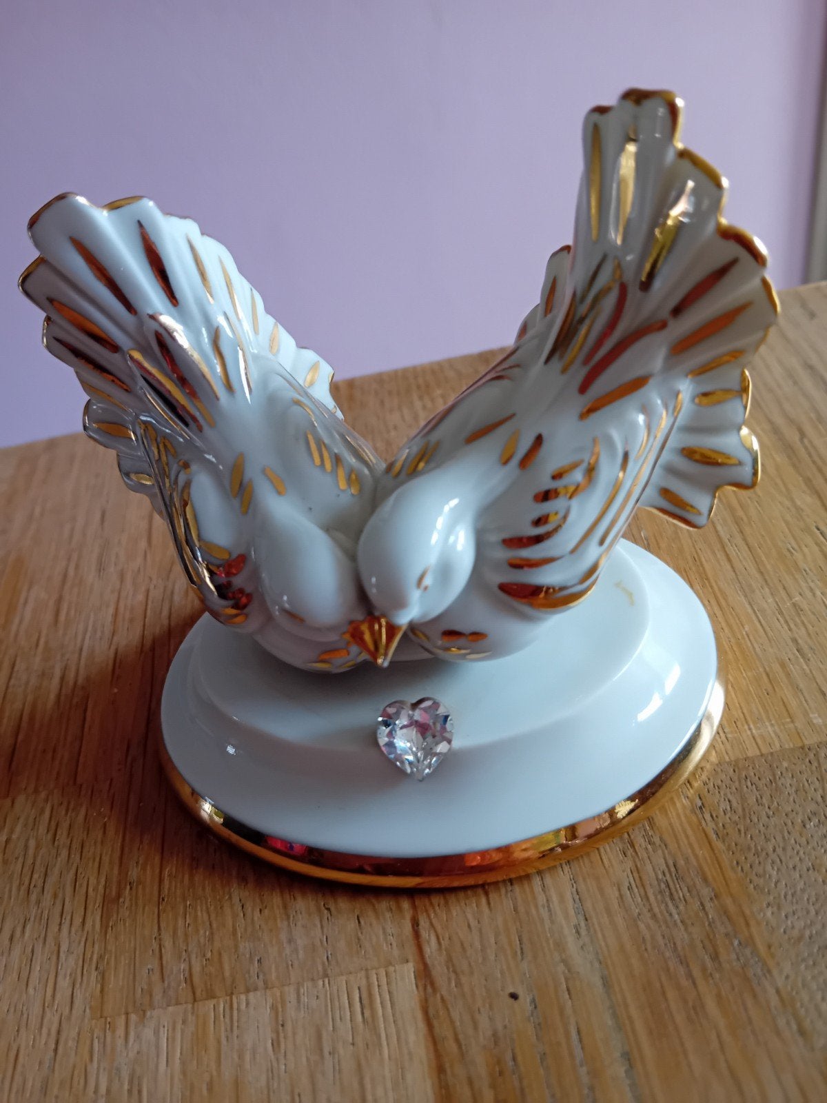 Capodimonte Porseleinen duifjes met goudkleurige accenten, Antiek en Kunst, Antiek | Porselein, Ophalen of Verzenden