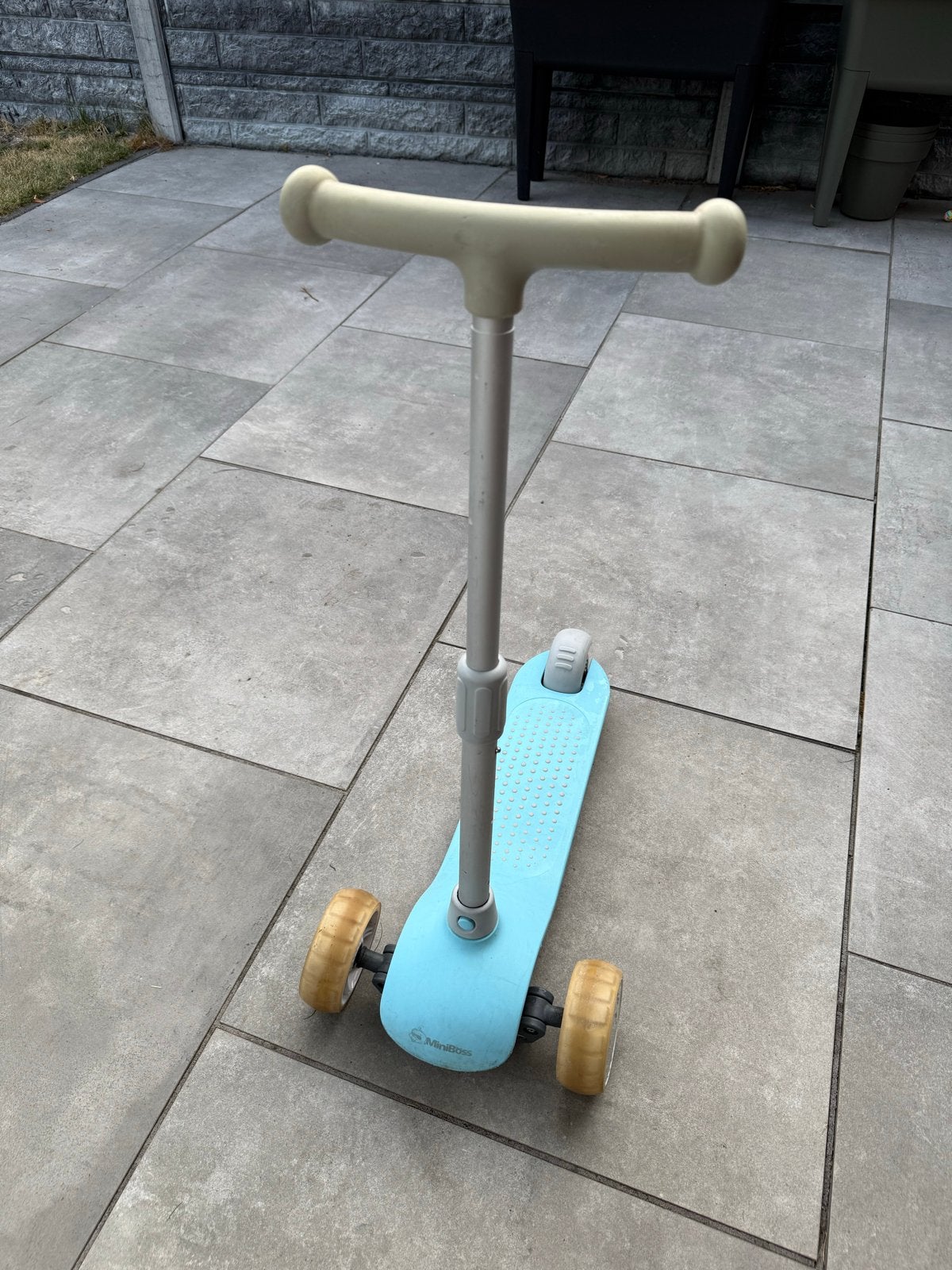 Kinderstep MiniBoss blauw - lichtgevende wielen, Ophalen, Gebruikt, Gewone step