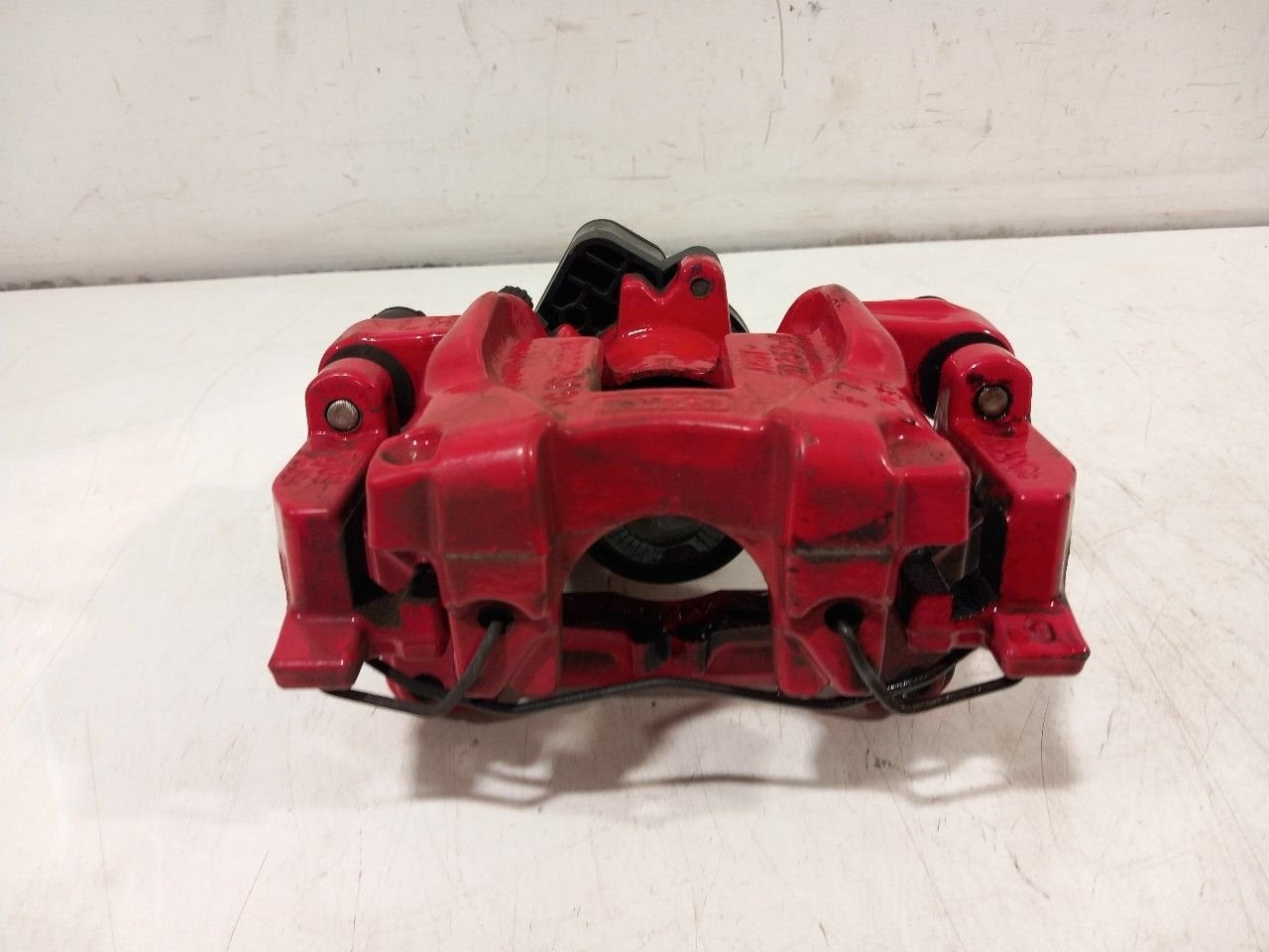 Remklauw links achter Ford Focus, Onderdelen@venauto.nl, Van der Ven Autorecycling B.V., Gebruikt, Ettenseweg 76, 4706 PB Roosendaal, The Netherlands