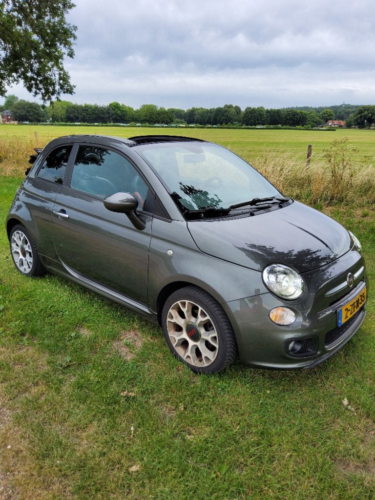 Fiat 500 Twinair Turbo 80pk 2014 Grijs, Auto's, 40 €/maand, Zwart, Handgeschakeld, Particulier