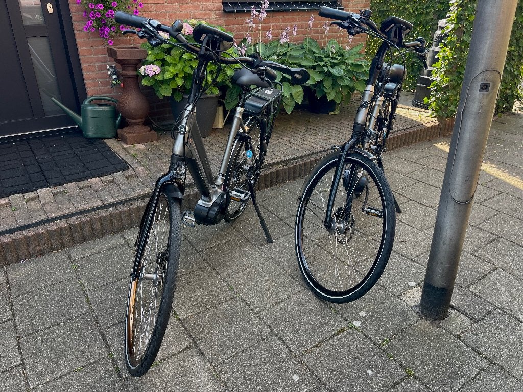 2 Gazelle e-Bikes T10 Ultimate, Fietsen en Brommers, Elektrische fietsen, Ophalen, Zo goed als nieuw, 47 tot 51 cm, 50 km per accu of meer