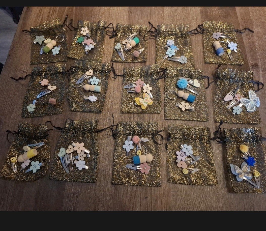 leuk zakje met kinder sieraden, Ophalen, Nieuw, Overige kleuren, Armband
