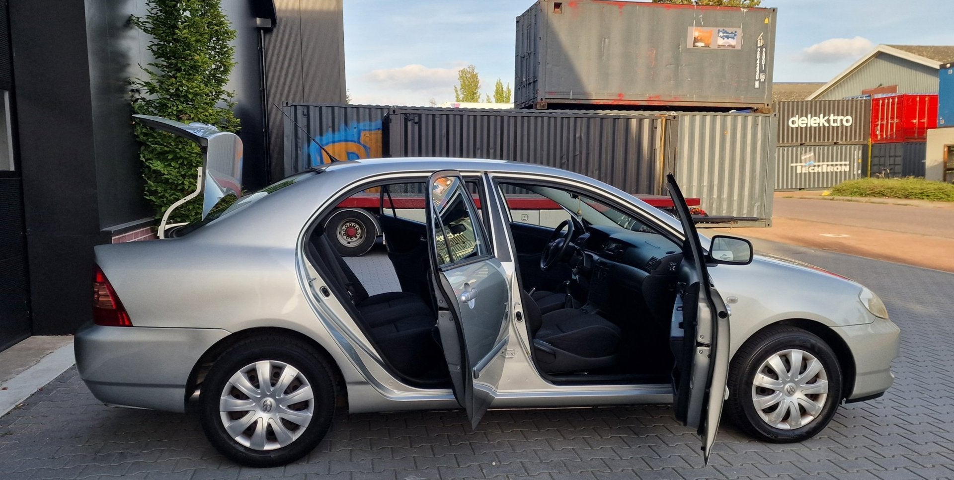 Foto 21 van Toyota Corolla 1.6 VVT-i Linea Terra AIRCO IJSKOUD 2 X SLEUT