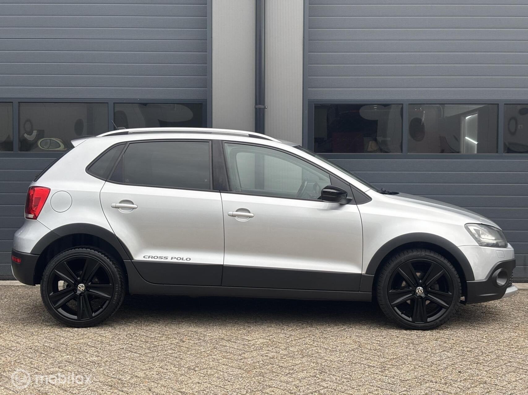 Volkswagen Polo 1.6 TDI Cross Automaat Uitvoering, Euro 5, 4 cilinders, 620 kg, 1148 kg