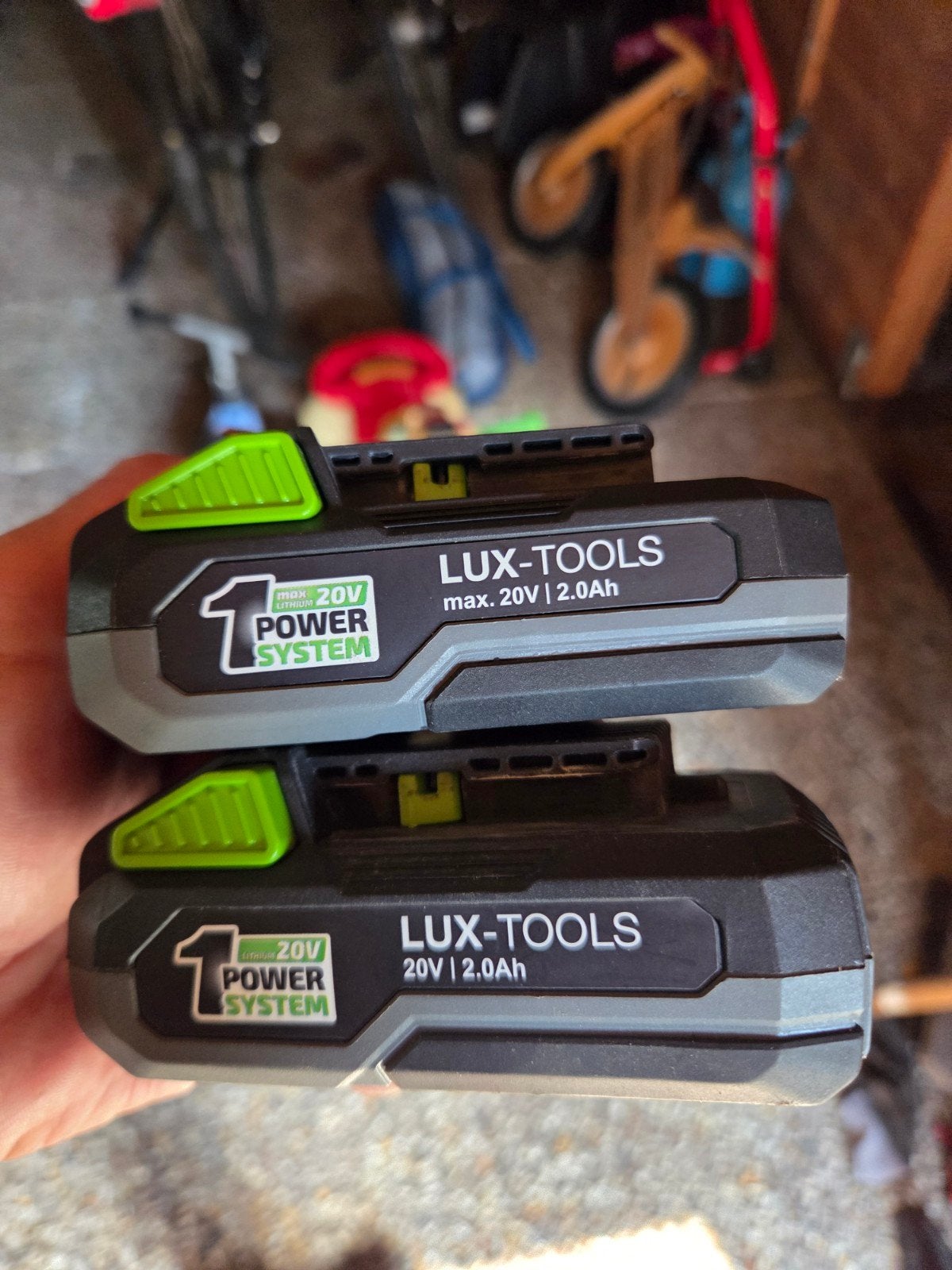2 goede accu's van Lux-Tools, Tuin en Terras, Grastrimmers, Verzenden, Accu