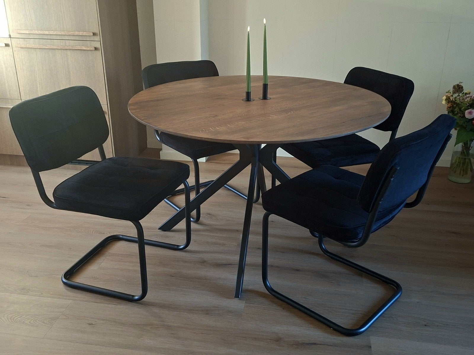 Vier perfecte eetkamerstoelen Kick Collection Ivy zwart, Ophalen, Zwart, Zo goed als nieuw, Vier