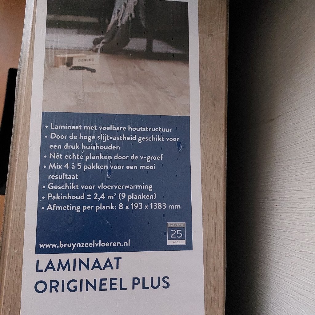 Laminaat lollig lichtbruin (Gamma), Ophalen, 50 tot 150 cm, Nieuw, 10 m² of meer