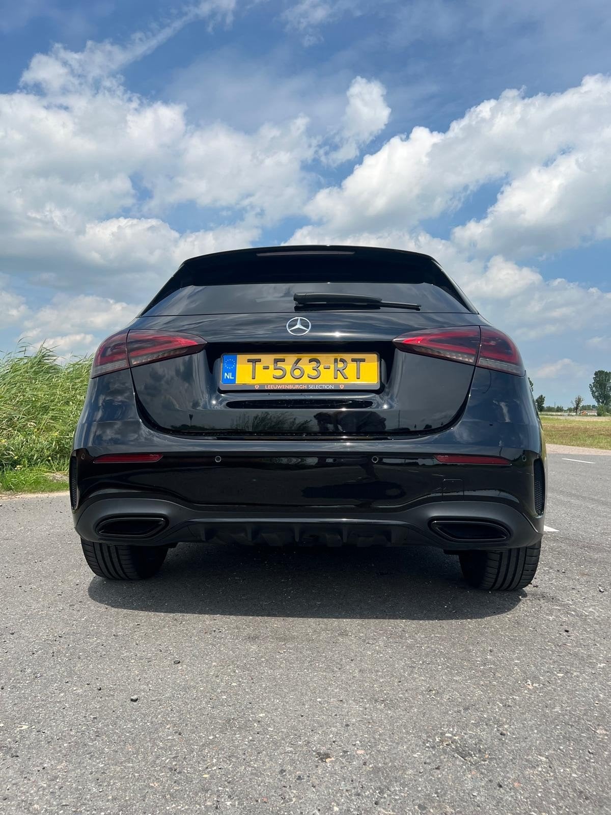 Mercedes-Benz A-Klasse A 250 e 218pk 8G-DCT 2020 Zwart, Auto's, Mercedes-Benz, 160 pk, Zwart, Plug-in hybride, 1600 kg