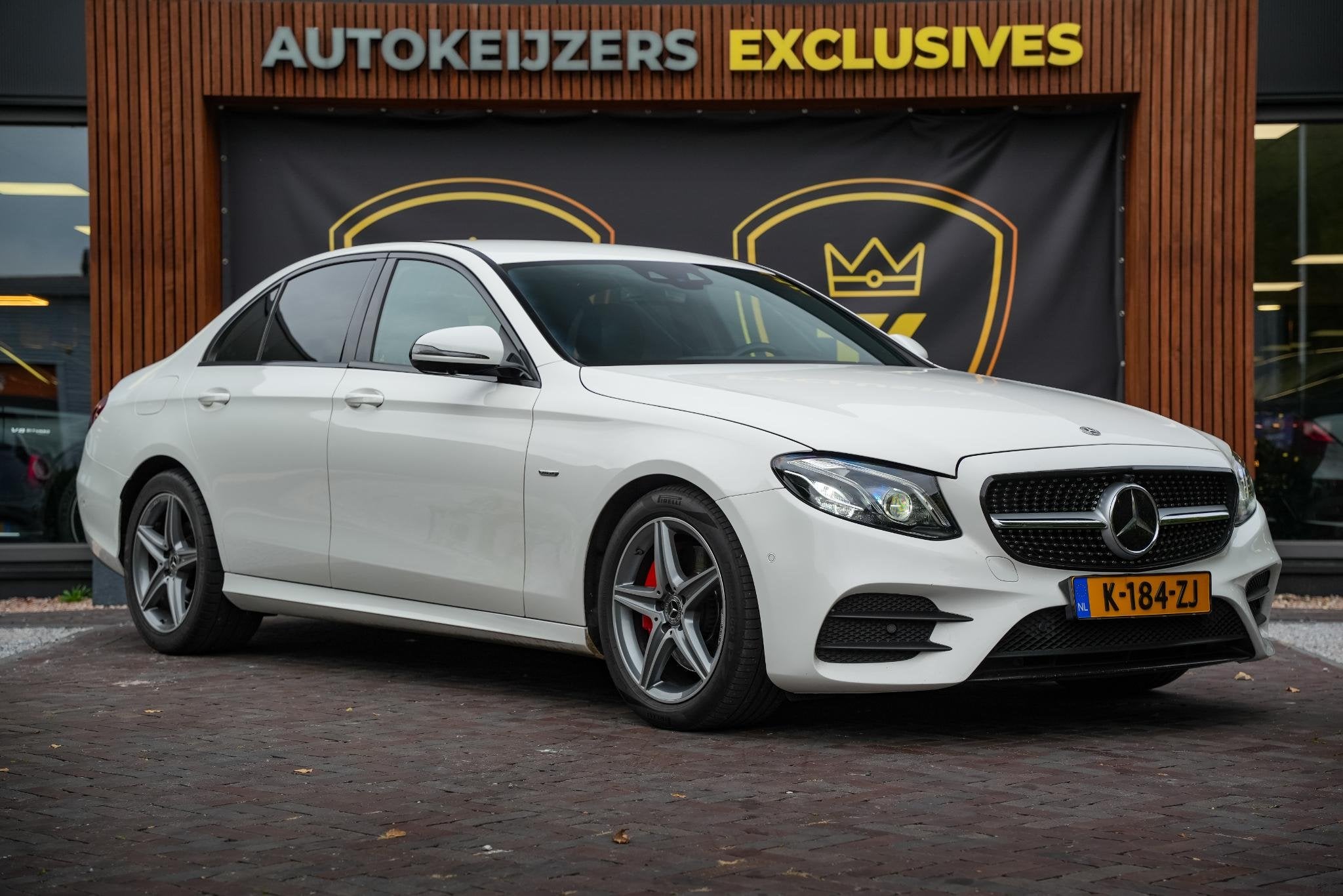 Mercedes-Benz E-klasse 300 d Sport Edition AMG WideScreen Ad, Auto's, Automaat, Achterwielaandrijving, Gebruikt, Wit