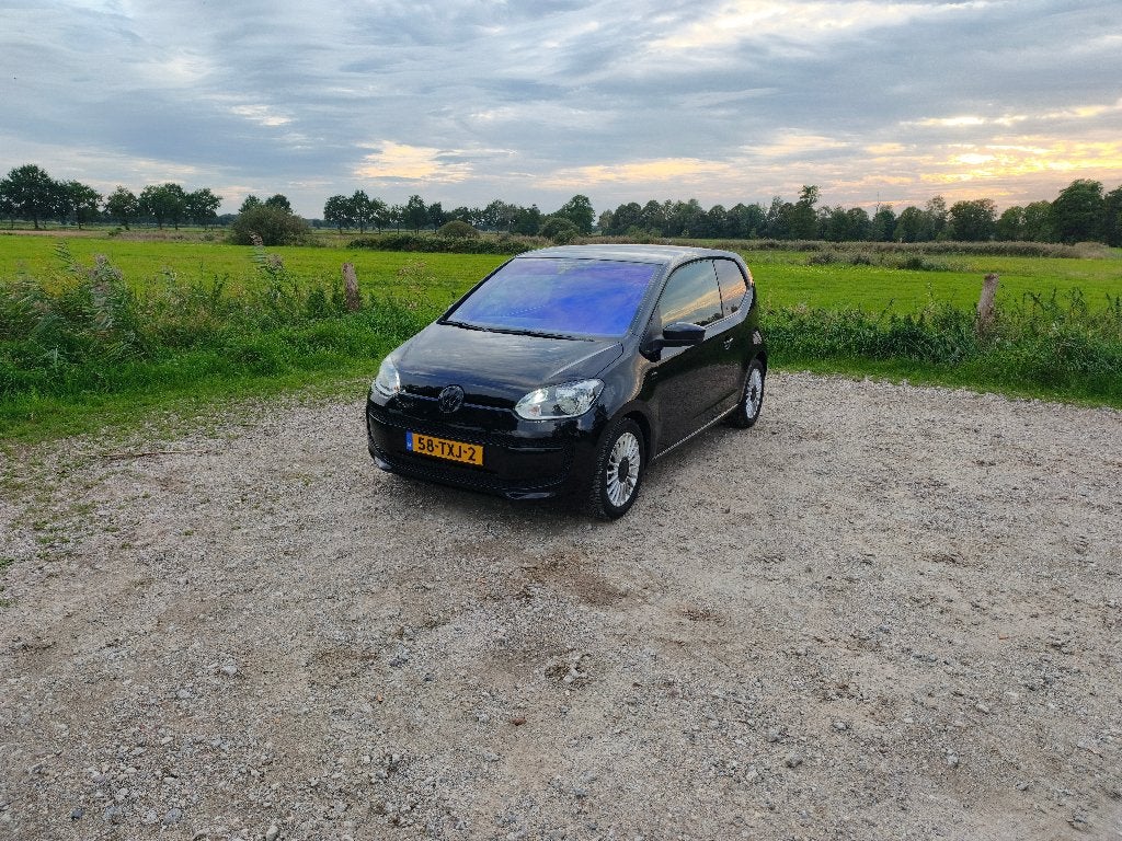 Volkswagen up! 1.0 44KW 2012 Zwart, Auto's, Voorwielaandrijving, Euro 5, Stof, 840 kg