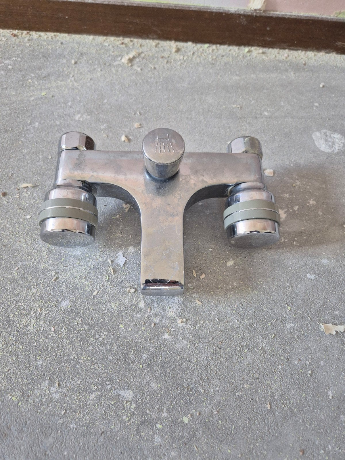 Diverse douche- en kraanonderdelen, chroom, Ophalen of Verzenden, Gebruikt, Chroom, Douche
