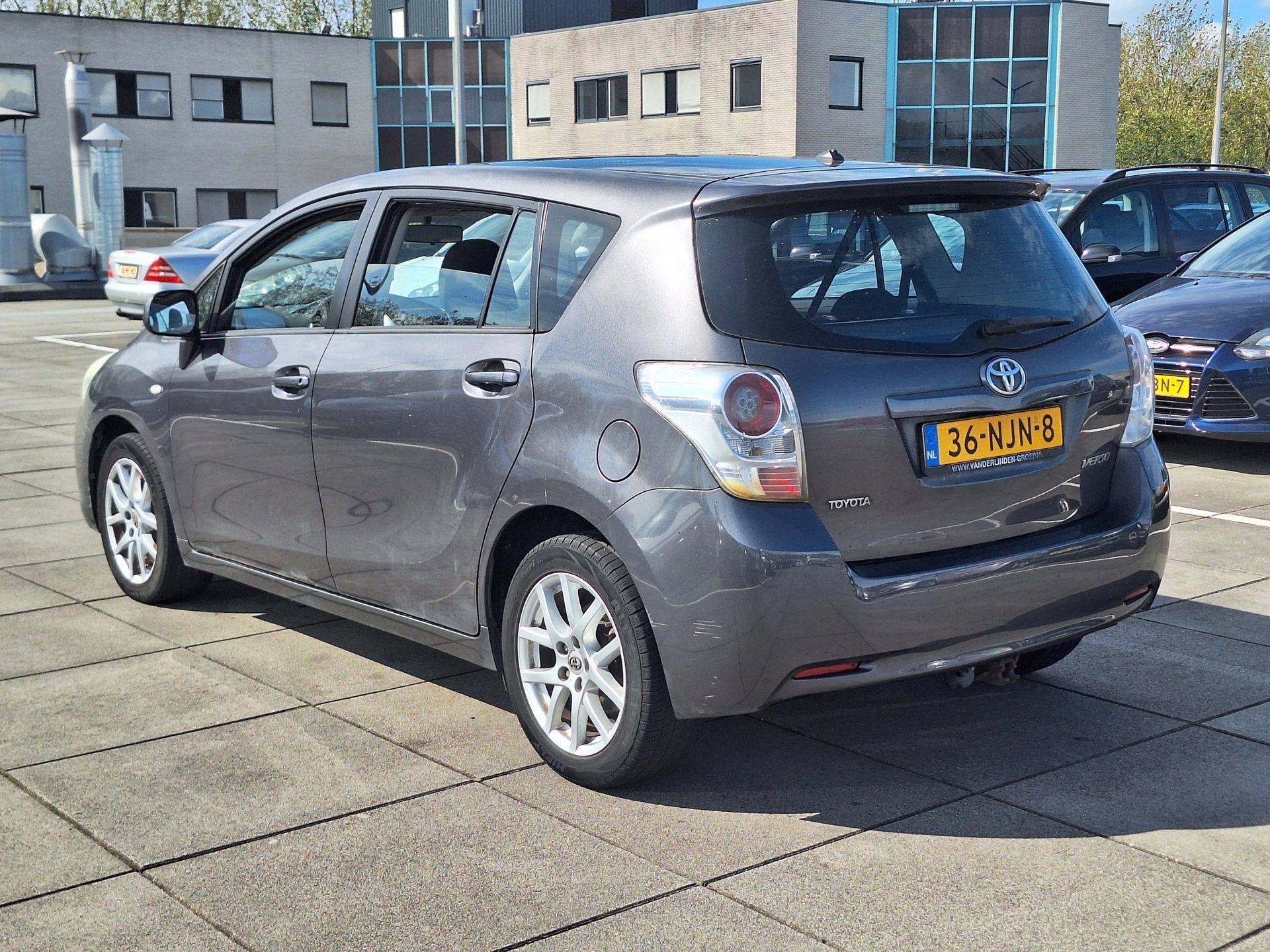 Toyota Verso € 5850,-1.6 VVT-i Business Navi+Trekhaak+Airc, Auto's, Voorwielaandrijving, Euro 5, Gebruikt, 4 cilinders
