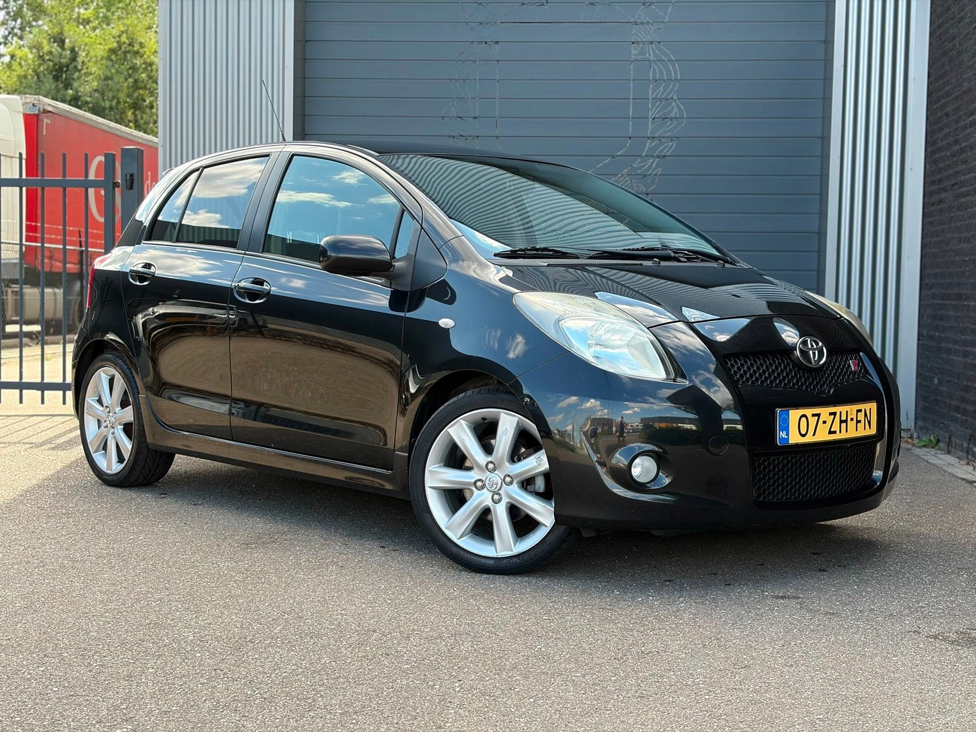 Toyota Yaris 1.8 VVTi TS Airco|Nap, Auto's, Voorwielaandrijving, Gebruikt, Zwart, 4 cilinders