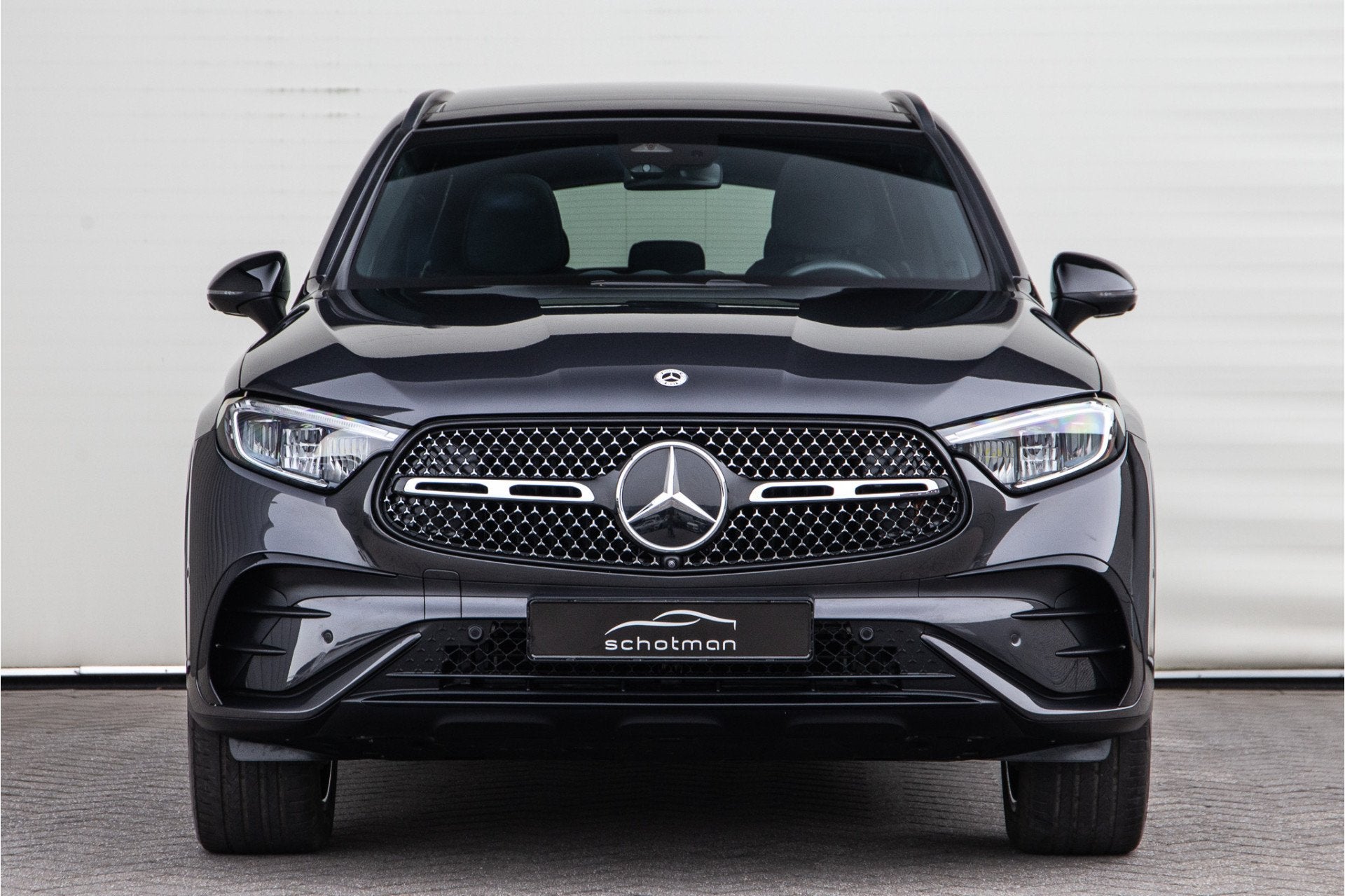 Mercedes-Benz GLC 300e 4MATIC AMG Premium, Pano, Leder, Dist, Auto's, Automaat, Dealer onderhouden, Gebruikt, Zwart