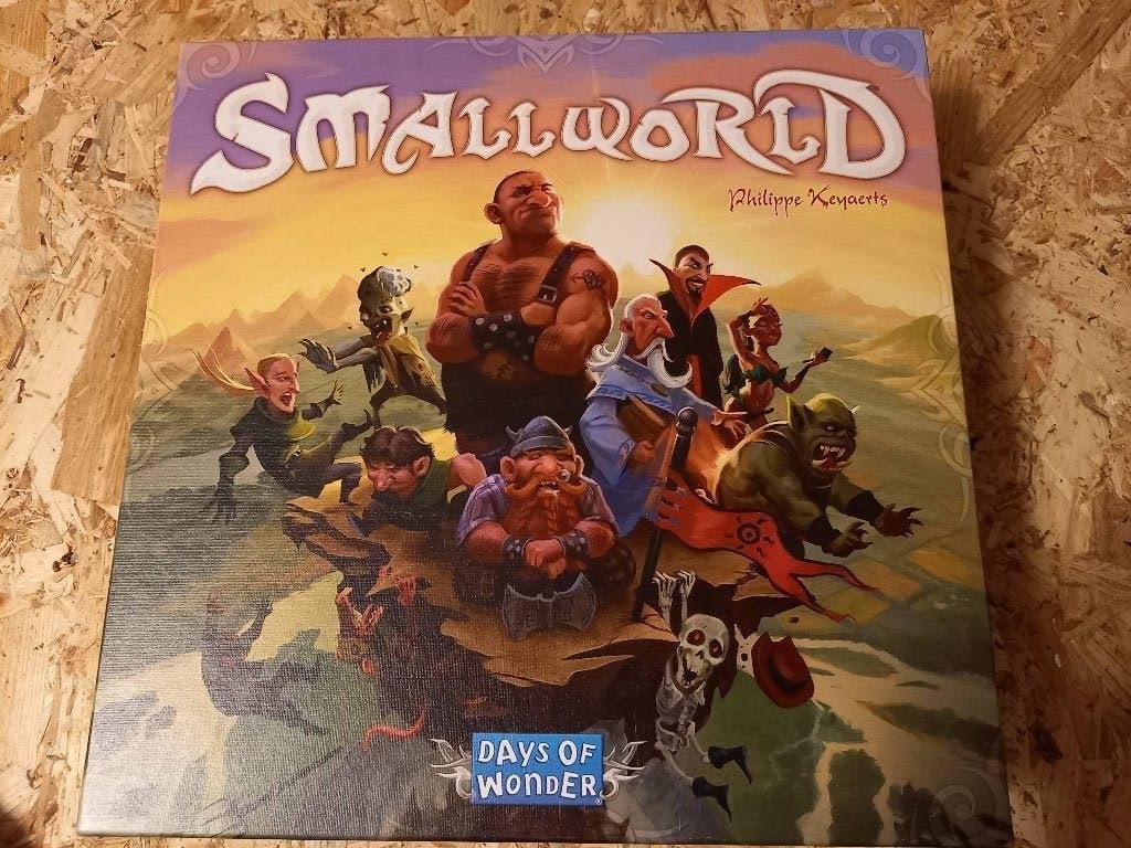 Smallworld bordspel - zgan, Vijf spelers of meer, Ophalen of Verzenden, Zo goed als nieuw, Days of Wonder