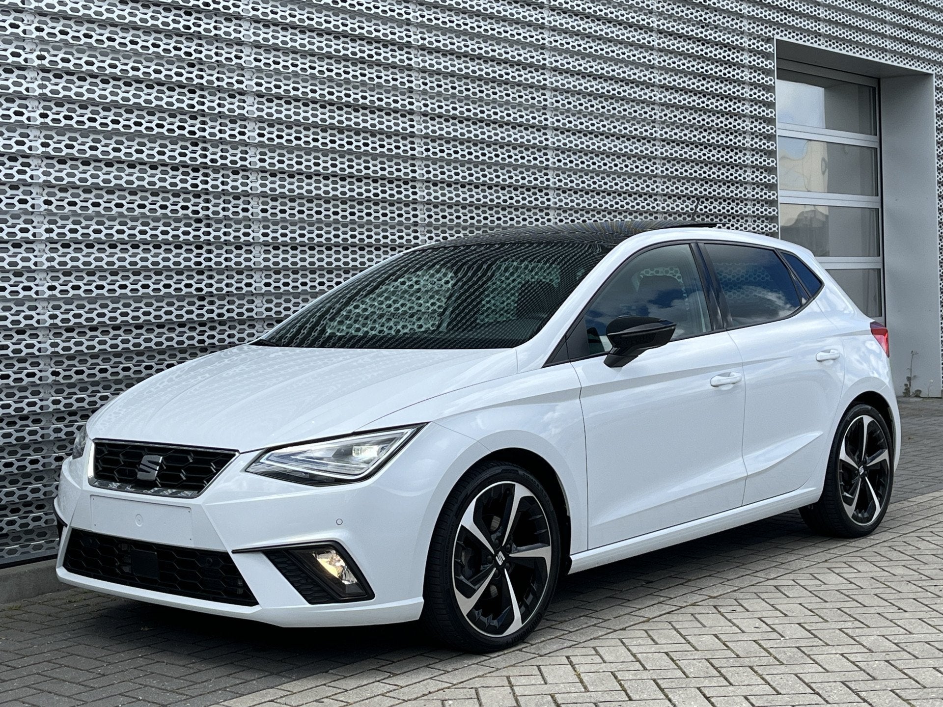 SEAT Ibiza 1.0 TSI FR / Panoramadak / Digitale Cockpit / LED, 12 maanden, Stof, Gebruikt, Bedrijf