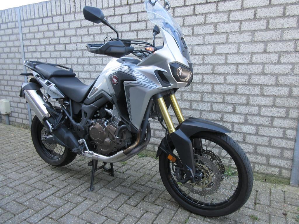 Honda CRF1000A (bj 2016), Motoren, Motoren | Honda, Bedrijf, Toermotor