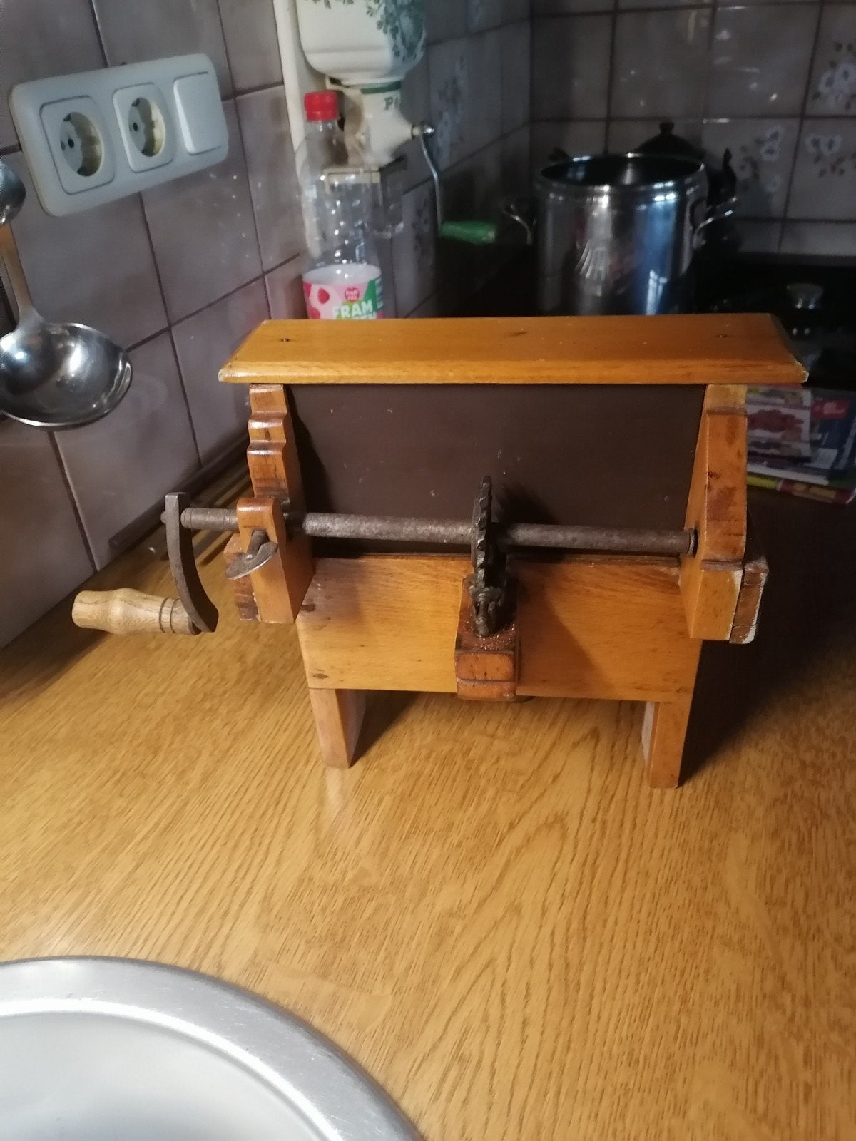 Antieke Snijboonmolen - Handbediend Houten Model, Ophalen of Verzenden