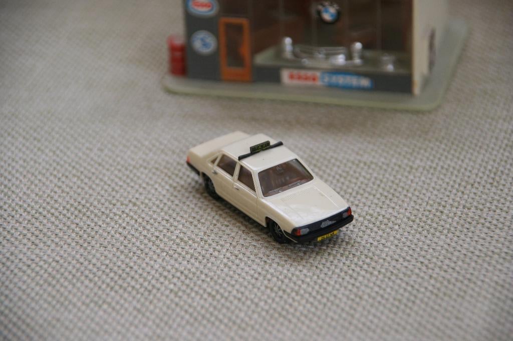 HERPA 1:87, Audi 100 GLE 5E Taxi (3), Ophalen of Verzenden, Gebruikt, Auto, Herpa