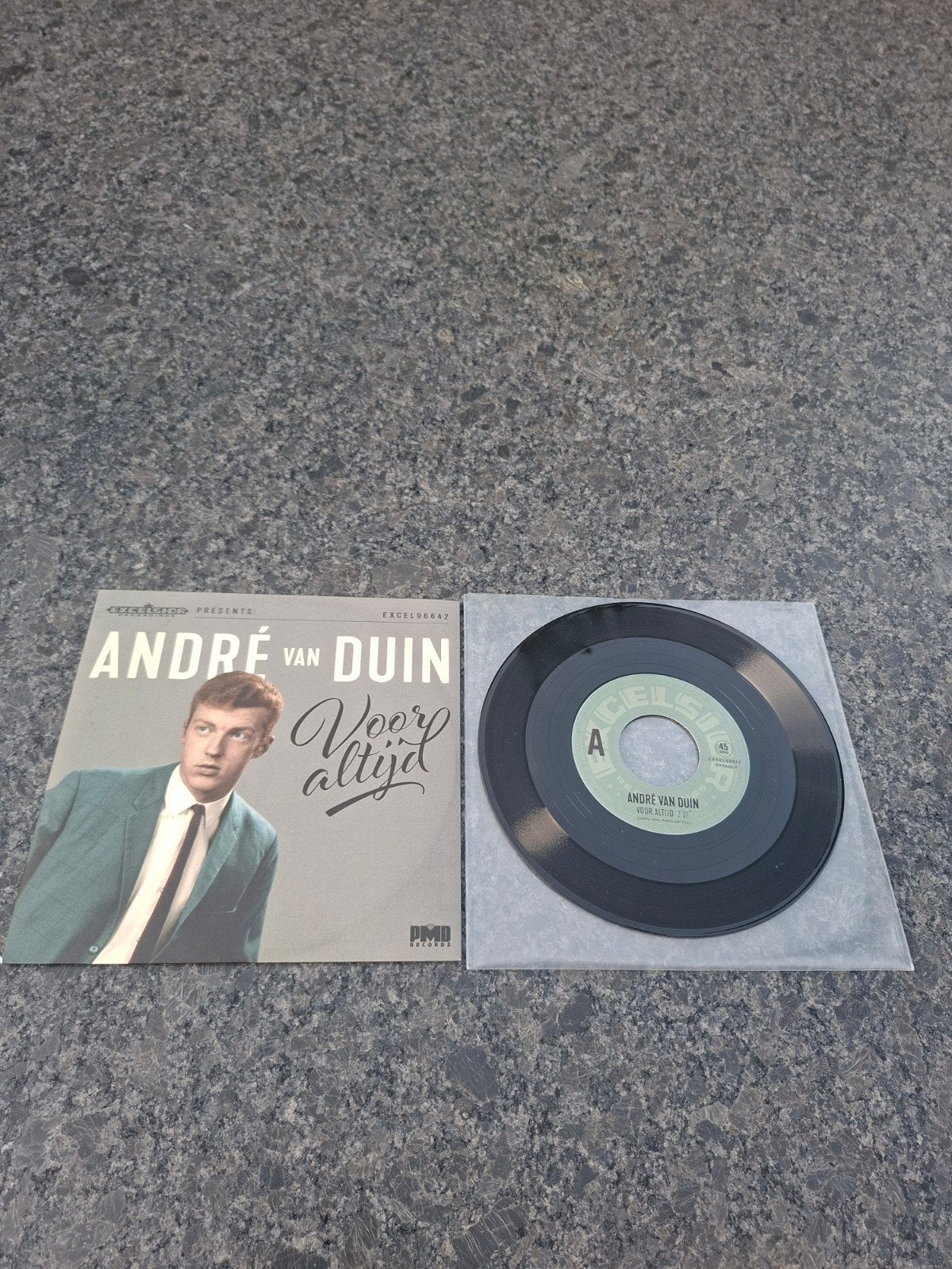 André van Duin - Voor altijd ( 2021) Nieuwstaat, 7 inch, Ophalen of Verzenden, Zo goed als nieuw, Beschermende buitenhoes