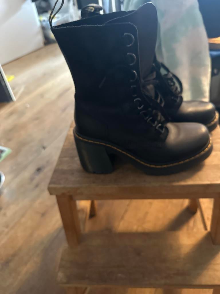 Dr. Martens maat 40, Kleding | Dames, Schoenen, Ophalen of Verzenden, Nieuw, Zwart, Lage of Enkellaarzen