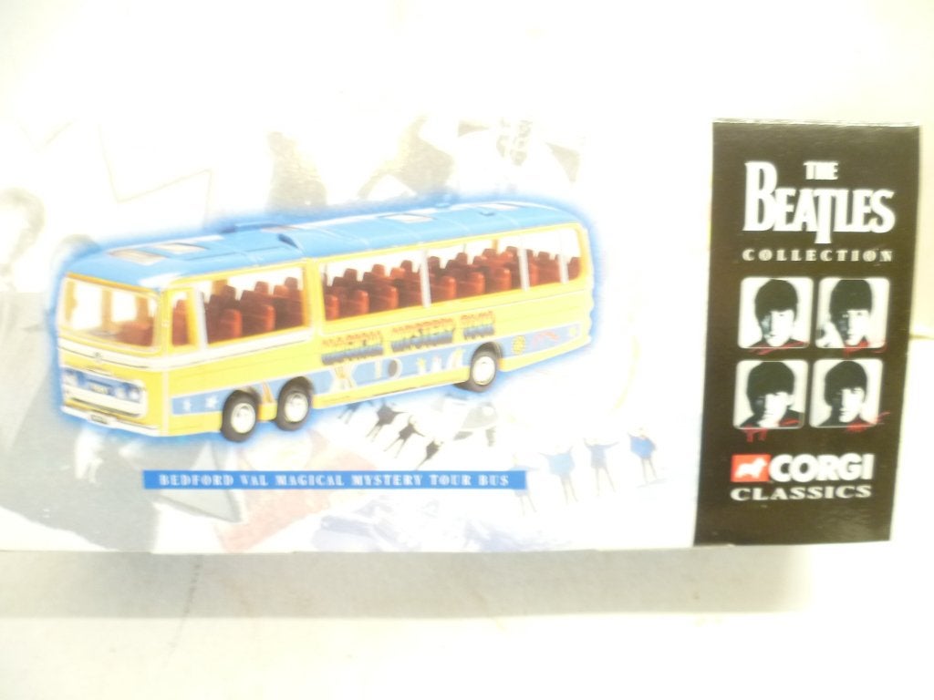 The Beatles Bedford Magical Mystery Tour Bus 1:50 modelauto, Ophalen of Verzenden, Nieuw, Bus of Vrachtwagen, Corgi