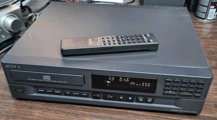 Sony cd speler cdp-m12 + afstandsbediening, Ophalen of Verzenden