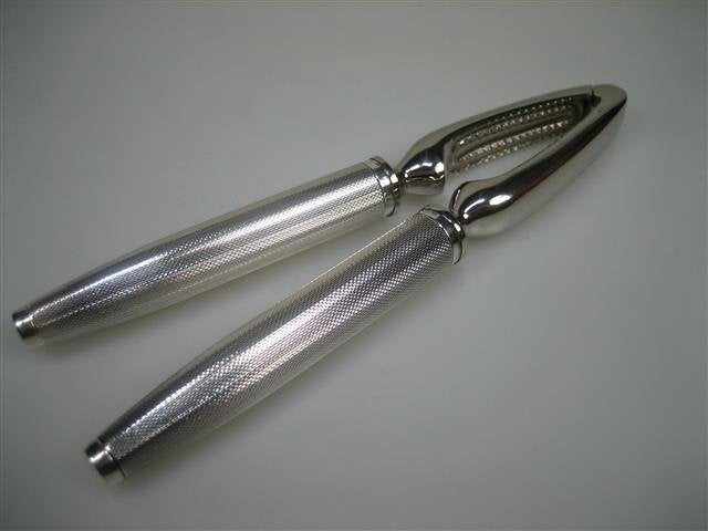 Zilveren massieve notenkraker van ex zangeres 1960, Verzenden, Zilver