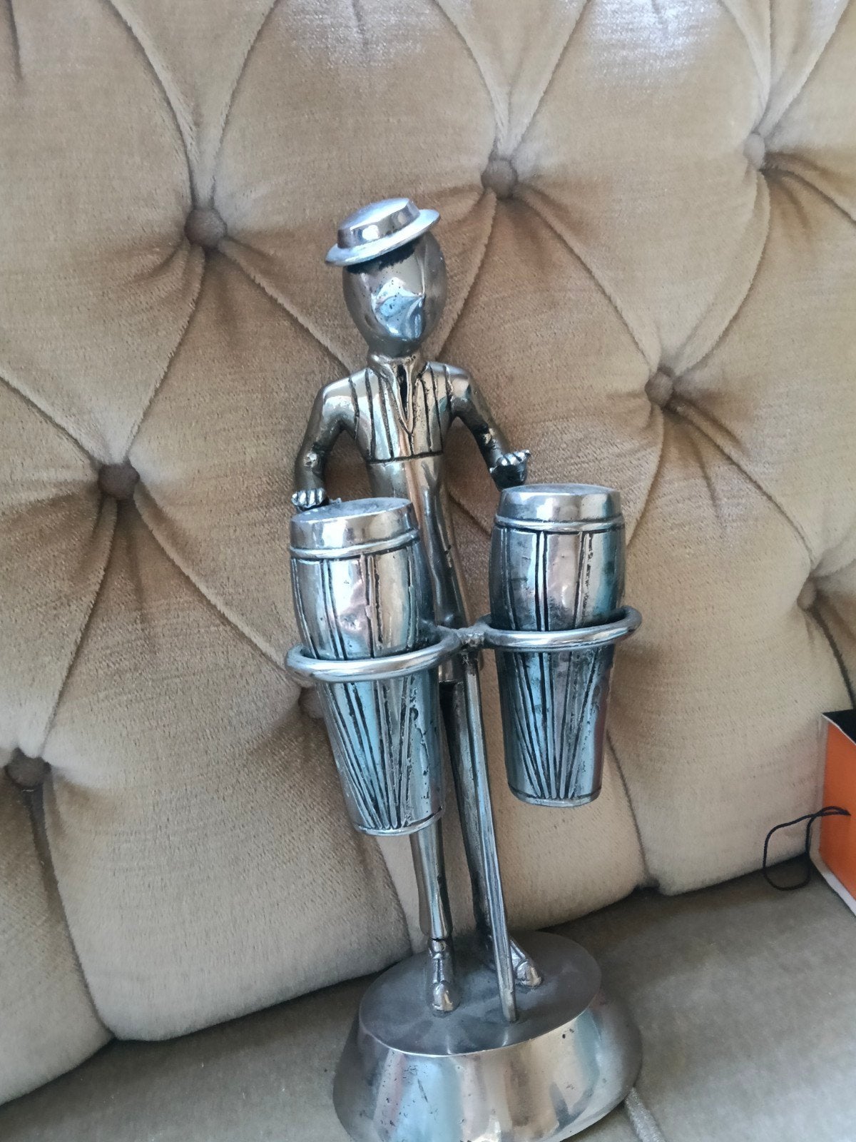 Man met twee trommels is van yzer, Ophalen of Verzenden
