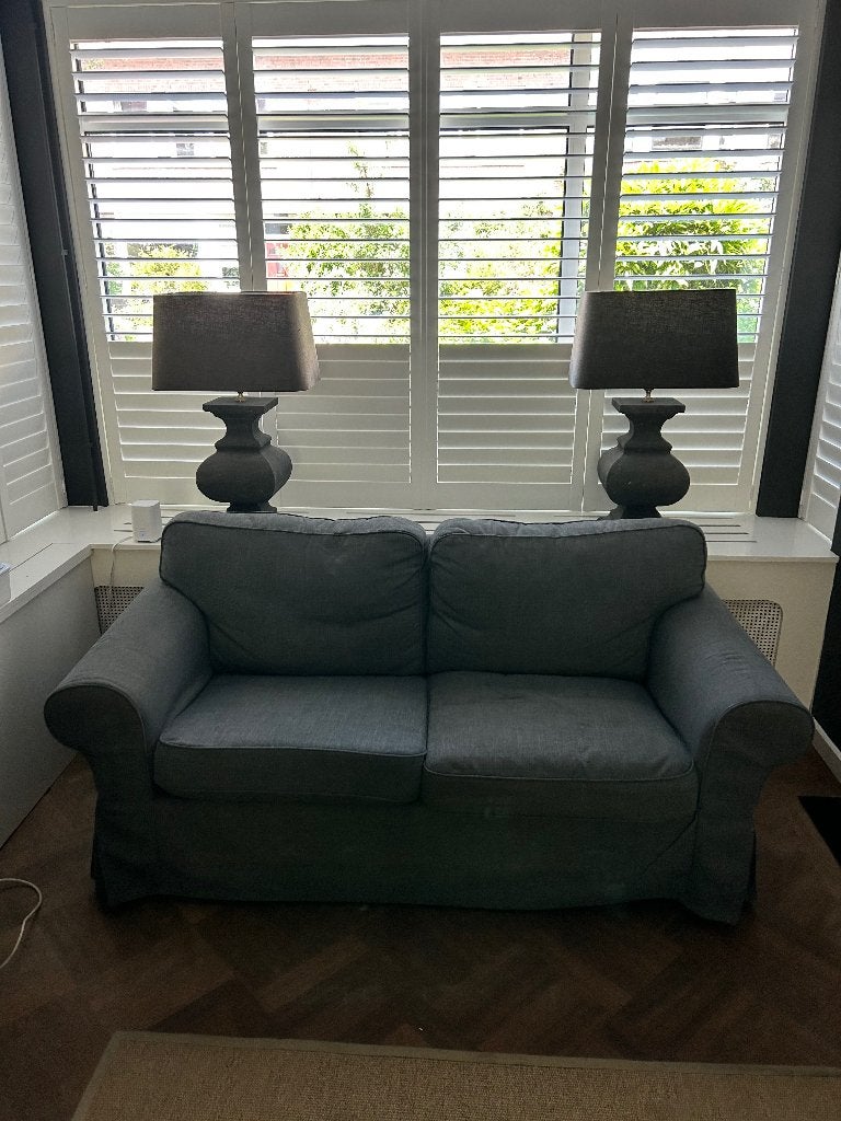 IKEA Ektorp bank 2 zits donker grijs, Huis en Inrichting, Banken | Bankstellen, Ophalen, Tweepersoons, 75 tot 100 cm, Zo goed als nieuw