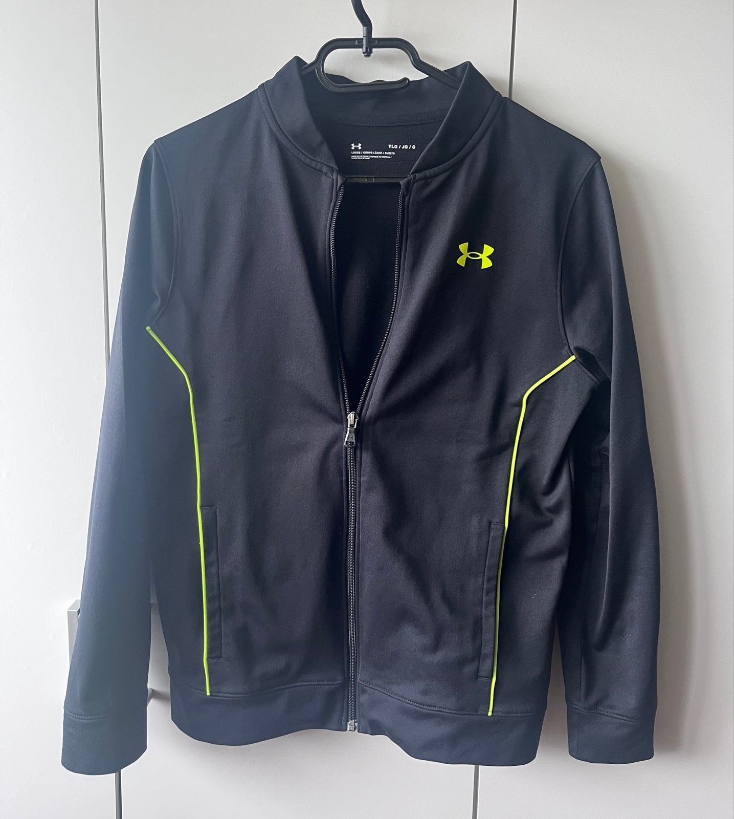 Under Armour trainingsjack - Zwart Maat 164, 12jaar, Ophalen of Verzenden, Zo goed als nieuw