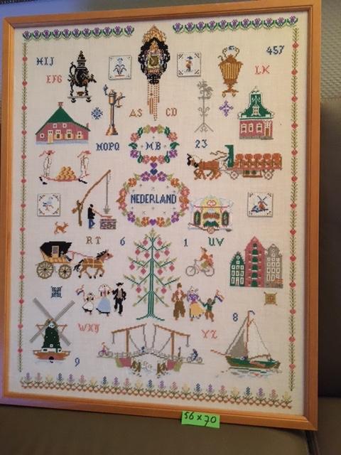 Nederland geborduurd(draaimolen, klok,koets enz), 50 tot 75 cm, Ophalen of Verzenden, Zo goed als nieuw, Schilderij